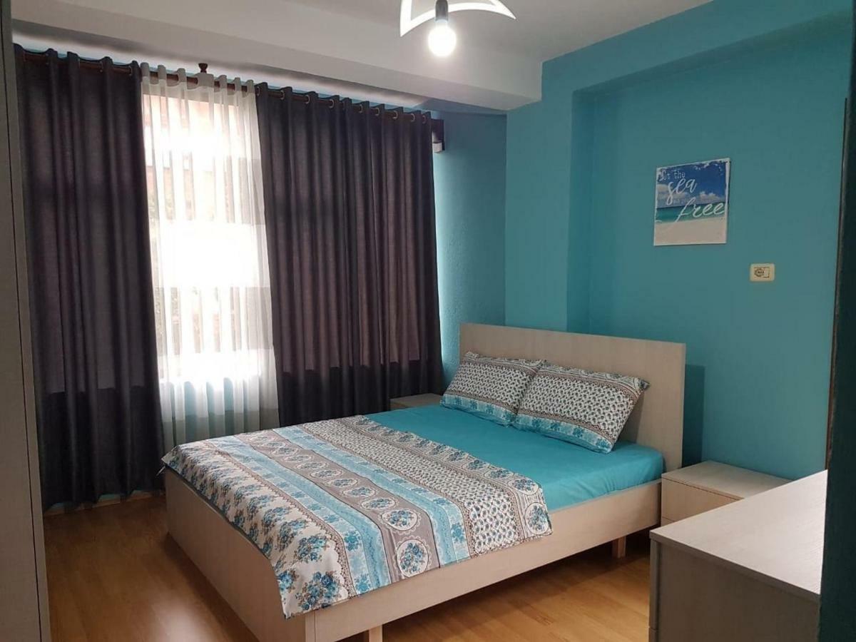 פוגרדץ Lovely Apt At The Heart Of The City&Near The Lake מראה חיצוני תמונה