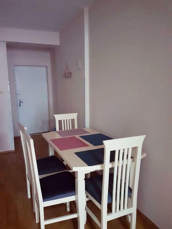 פוגרדץ Lovely Apt At The Heart Of The City&Near The Lake מראה חיצוני תמונה