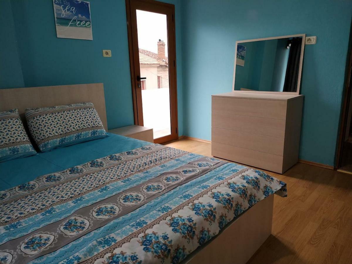 פוגרדץ Lovely Apt At The Heart Of The City&Near The Lake מראה חיצוני תמונה