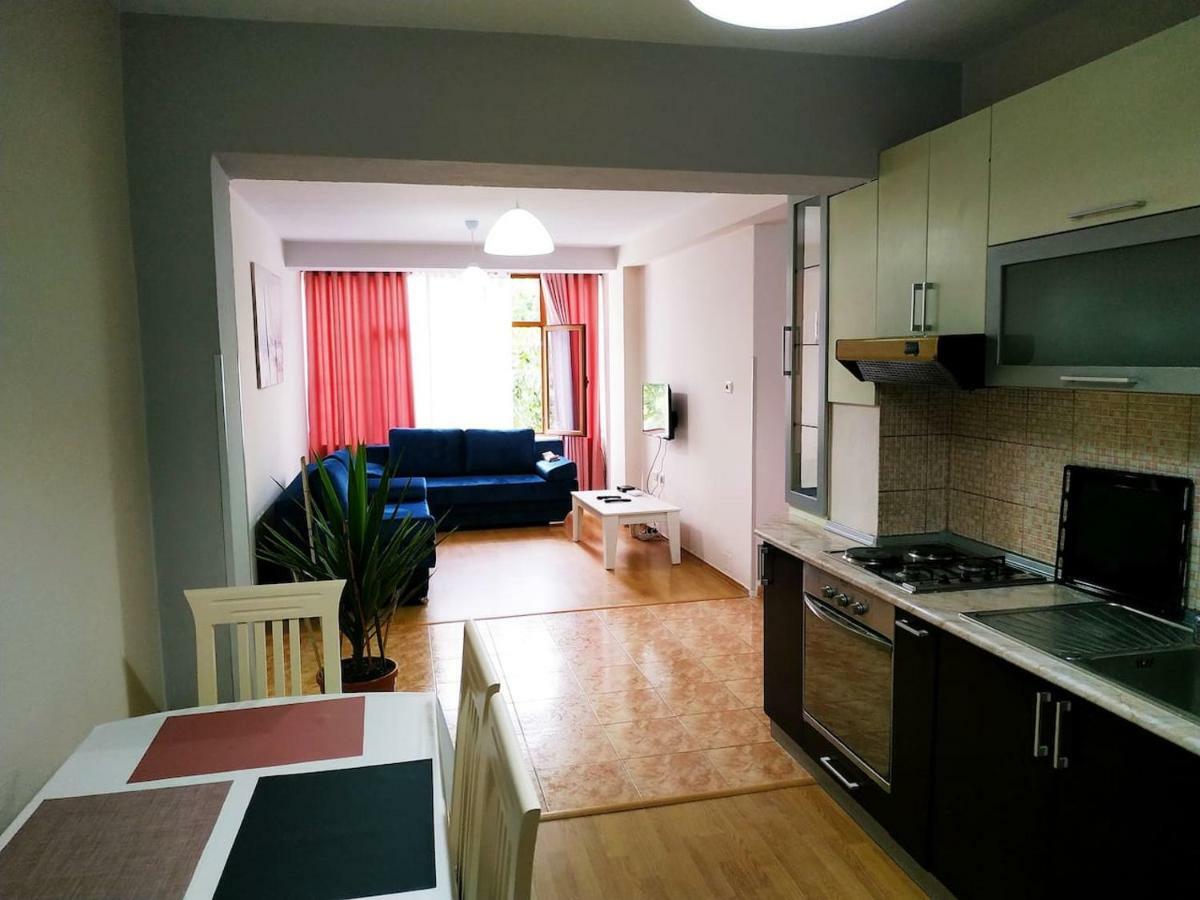 פוגרדץ Lovely Apt At The Heart Of The City&Near The Lake מראה חיצוני תמונה